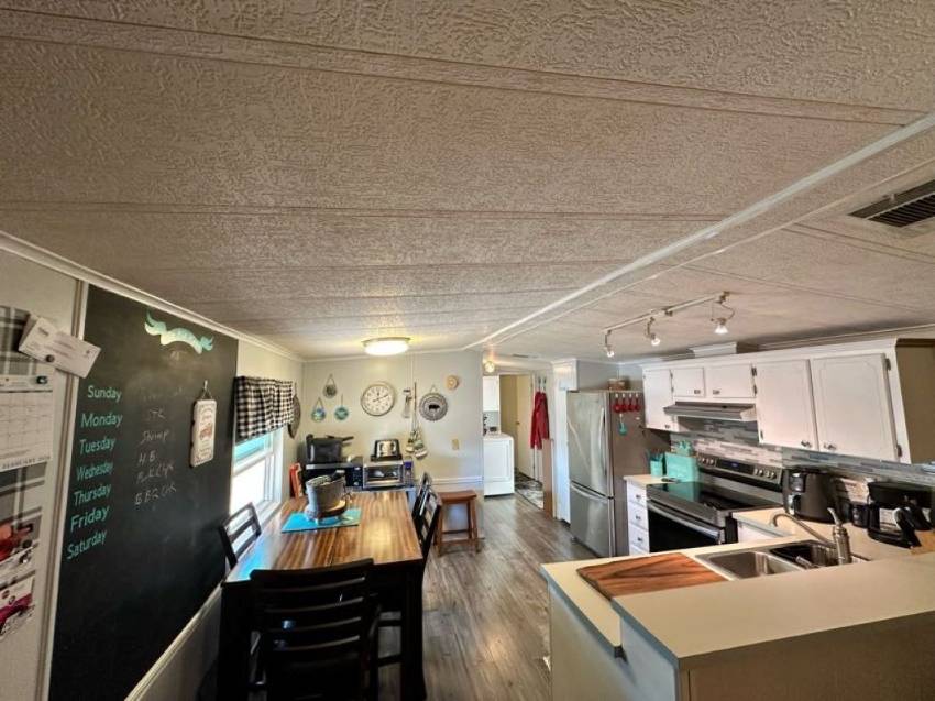 537 Chickasaw Loop a Winter Haven, FL Mobile or Manufactured Home for Sale